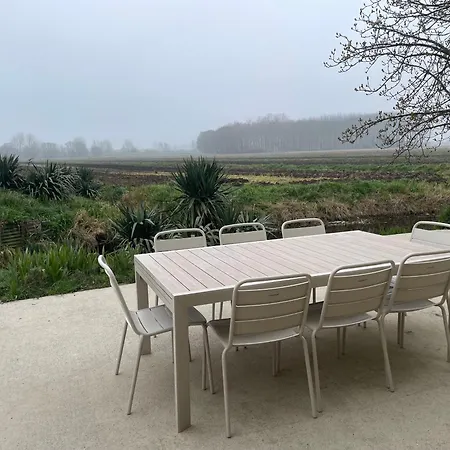 Partagee Au Coeur Du Marais Audomarois Bed & Breakfast 3*